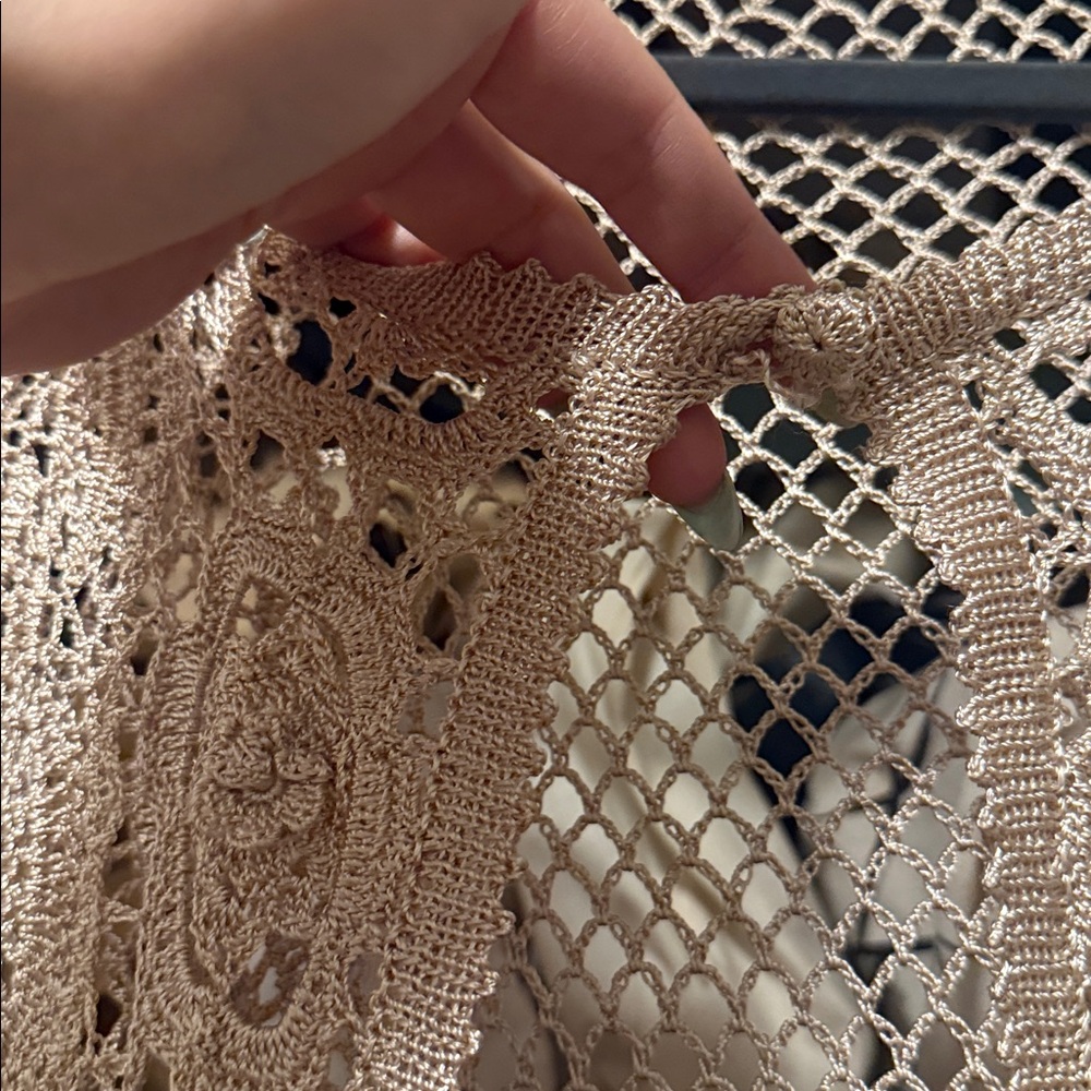 Beautiful crochet BCBG cardigan - Picture 3 of 4